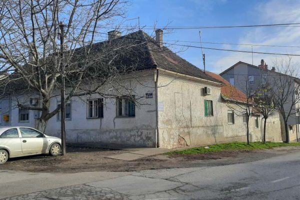 Kovin u fokusu: Stara žandarmerija na uglu i Pučka banka pred nestajanjem