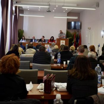 Skupština: Bazen kasni zbog korone, Ukrajine i rata u Iranu?