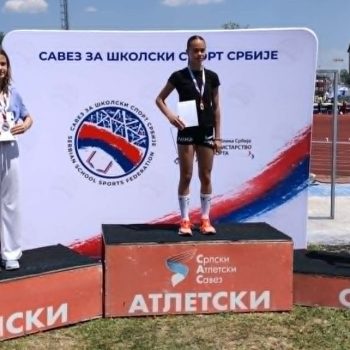 Adrijana i Natalija uspešne na republičkim takmičenjima