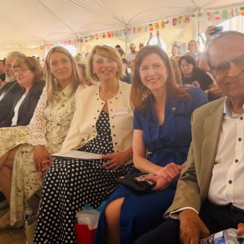 Srpsko kolo, ćevapi i šljivovica, ali pre svega gostoljublje
