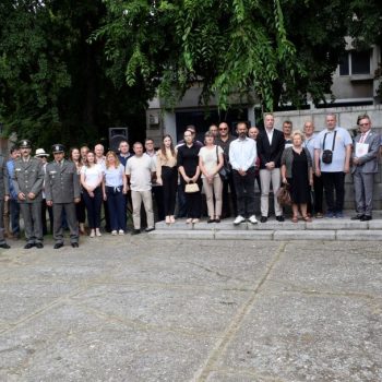 Uoči Dana borca položeni venci u Kovinu, Skorenovcu i Pločici