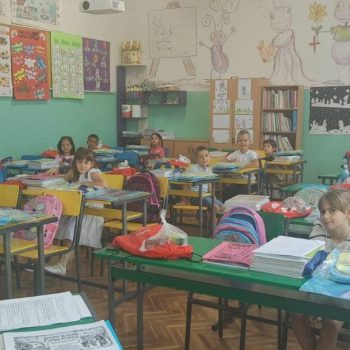 Srećno đacima, roditeljima još jedna trka s vremenom i novcem